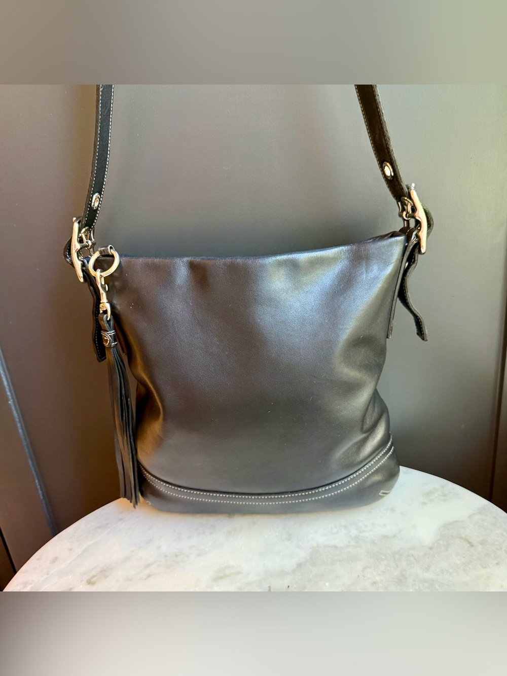 Vintage Coach Legacy Slim
Duffle Bag - Black Glove
Tanned Leather Style #1415